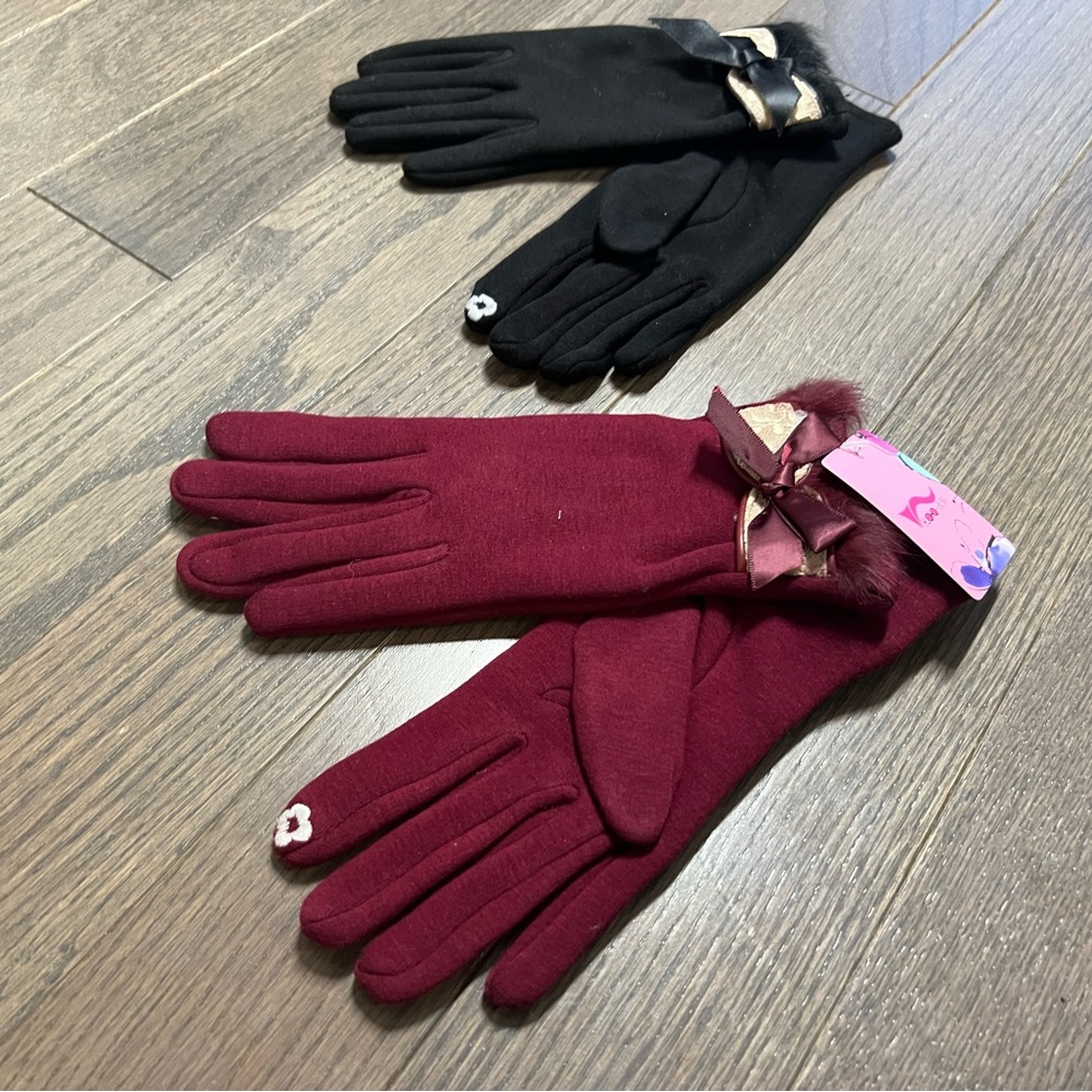 Gloves - Picture 3 of 6
